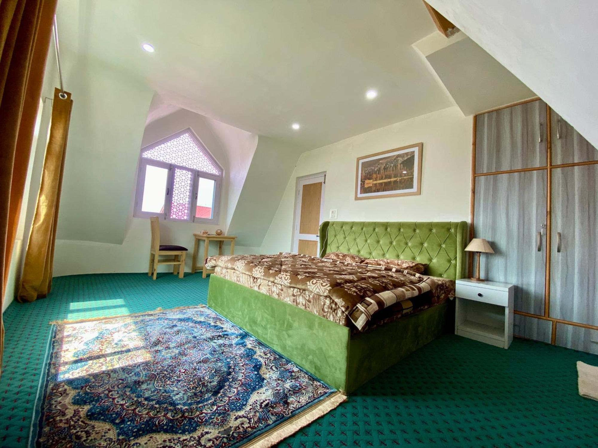 Al Jalal Resort Srīnagar エクステリア 写真